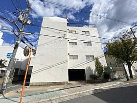 芳園マンション  ｜ 大阪府寝屋川市東香里園町16番2号（賃貸マンション3LDK・1階・63.00㎡） その1