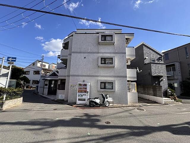 6 / 17