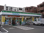 ファミリーマート中小田井2丁目店 11m