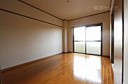 ※写真は別のお部屋のものです。