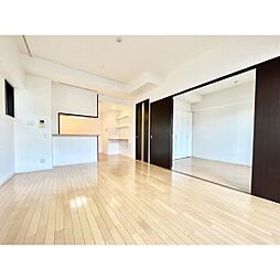 サムティレジデンス名城公園 12階2LDKのリビング/ダイニング