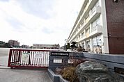 北名古屋市立師勝西小学校 560m