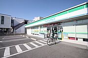 ファミリーマート北名古屋片場店 688m