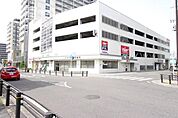 バロー岩倉店 947m