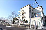 岩倉中学校 1377m