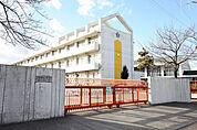 桃栄小学校 656m