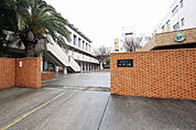 辻小学校 703m