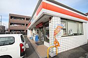 ローソンストア100北名古屋鹿田店 164m