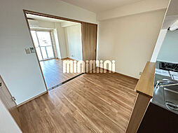 ハイヴィクトリー・Ｍａｉｈａｍａ 1階2LDKのリビング/ダイニング