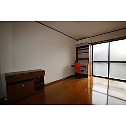 フラット1 0103 1階ワンルームのリビング/ダイニング