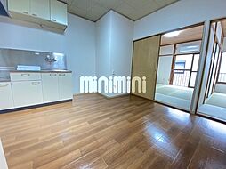 ガーデン関口 2階2DKのリビング/ダイニング