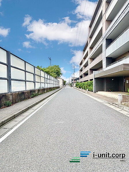 前面道路です。