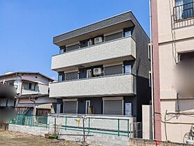 Front of Koganei Station  ｜ 栃木県下野市小金井（賃貸アパート1LDK・1階・39.87㎡） その1
