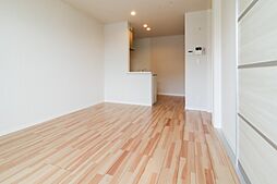 東武宇都宮線 新栃木駅 バス11分 総合運動公園東下車 徒歩4分の賃貸アパート 1階1LDKのリビング/ダイニング