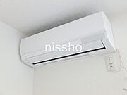 エアコン付きで夏冬でも快適！