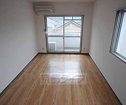 フラッツ上桂 105 1階1Kのリビング/ダイニング