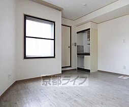 シャトレ花園 402 4階ワンルームのリビング/ダイニング