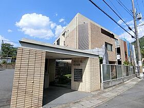 京都府京都市山科区大宅五反畑町（賃貸マンション1LDK・1階・52.41㎡） その1