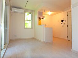 Herb Garden House 1階ワンルームのリビング/ダイニング