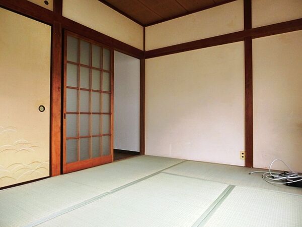 画像5:畳の落ち着く和室スペース。