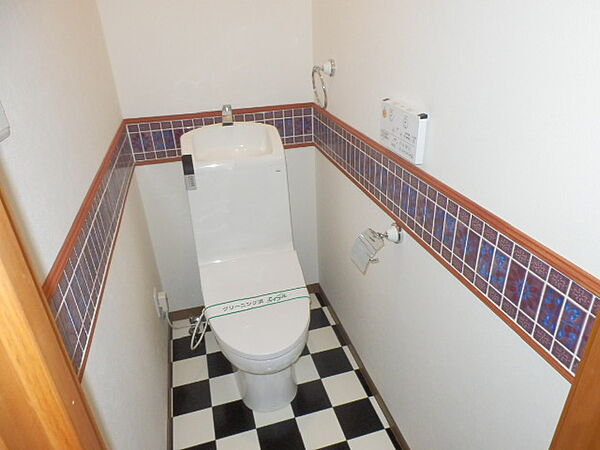 画像9:洋式トイレ　（※参考写真）