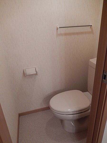 画像9:洋式トイレ