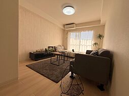 パラティーノ打越 202 2階ワンルームのリビング/ダイニング