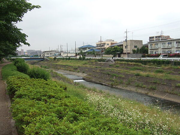 画像22:大栗川沿いの遊歩道は四季を感じられます！