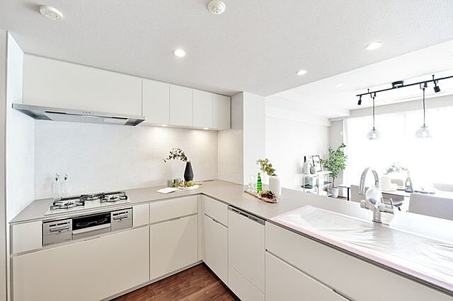 キッチン ファミール・グラン神戸北野ザ・クラブハウス 2階/203