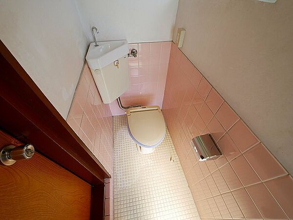 画像25:2階にもトイレがございます。