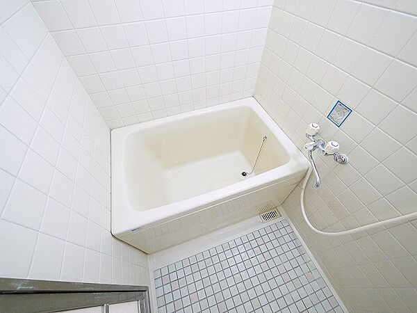 画像8:コンパクトで使いやすいお風呂です
