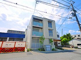 奈良県奈良市大宮町2丁目（賃貸マンション1LDK・1階・44.11㎡） その1