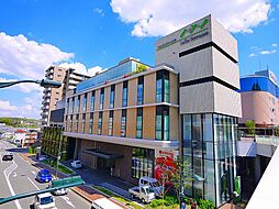 【スーパー】成城石井　近鉄生駒店まで734ｍ