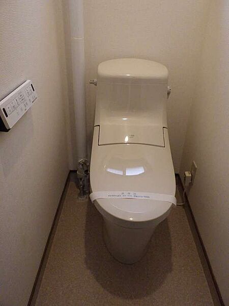 画像6:1階トイレ2016.12新品入替済み