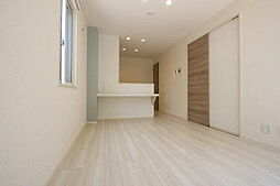 イルマーレ（金沢） 102 2階ワンルームのリビング/ダイニング