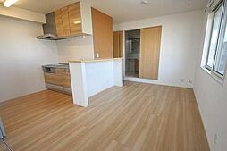 ルイルノ 203 2階1LDKのリビング/ダイニング