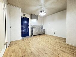 プレジール 306 3階2DKのリビング/ダイニング