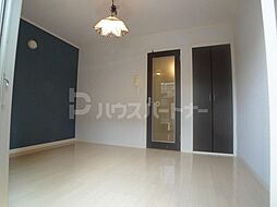 ブルーウェル 103 1階1Kのリビング/ダイニング