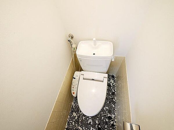 画像9:清潔感のあるトイレです