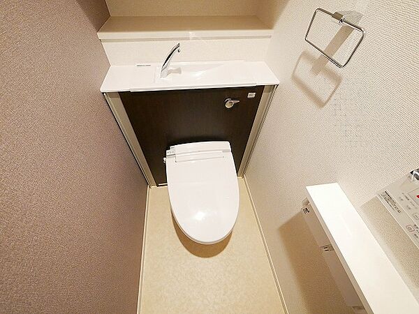 画像10:コンパクトで使いやすいトイレです
