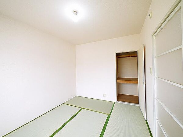 画像23:日本らしい落ち着いた雰囲気の和室です
