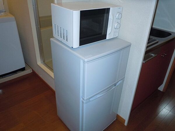 画像12:冷蔵庫・電子レンジ