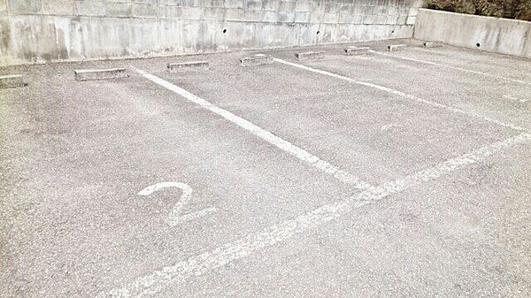 画像11:駐車場です