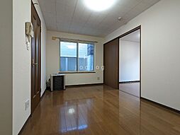 セブンスコート 302 3階1LDKのリビング/ダイニング