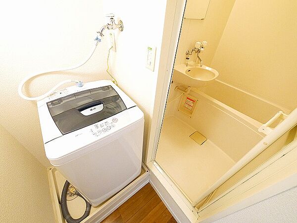 画像19:洗濯機置場付きです