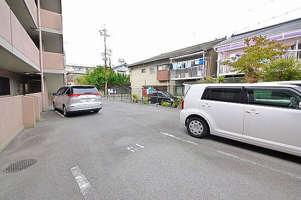画像16:専用駐車場です。