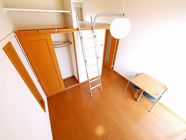 画像21:コンパクト個人の部屋や寝室として使える洋室ですで使い勝手の良いキッチンです