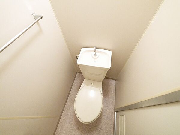 画像9:清潔感のあるトイレです