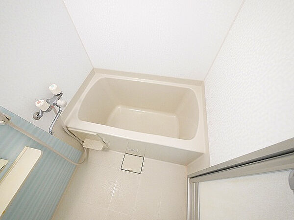アイリスハイツ8号館