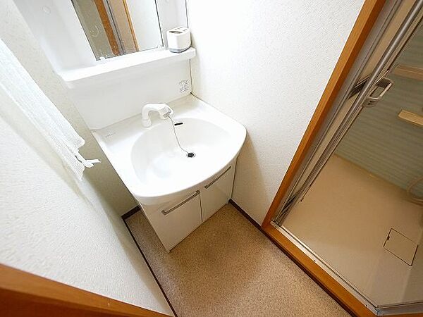 アイリスハイツ8号館